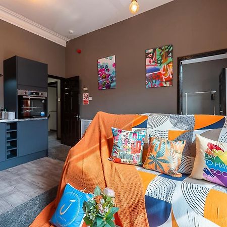 קינגסטון אפון הול Art-Filled Bohemian 1 Bedroom Apt 2 Beds Colourful Praise Inn Apartment מראה חיצוני תמונה