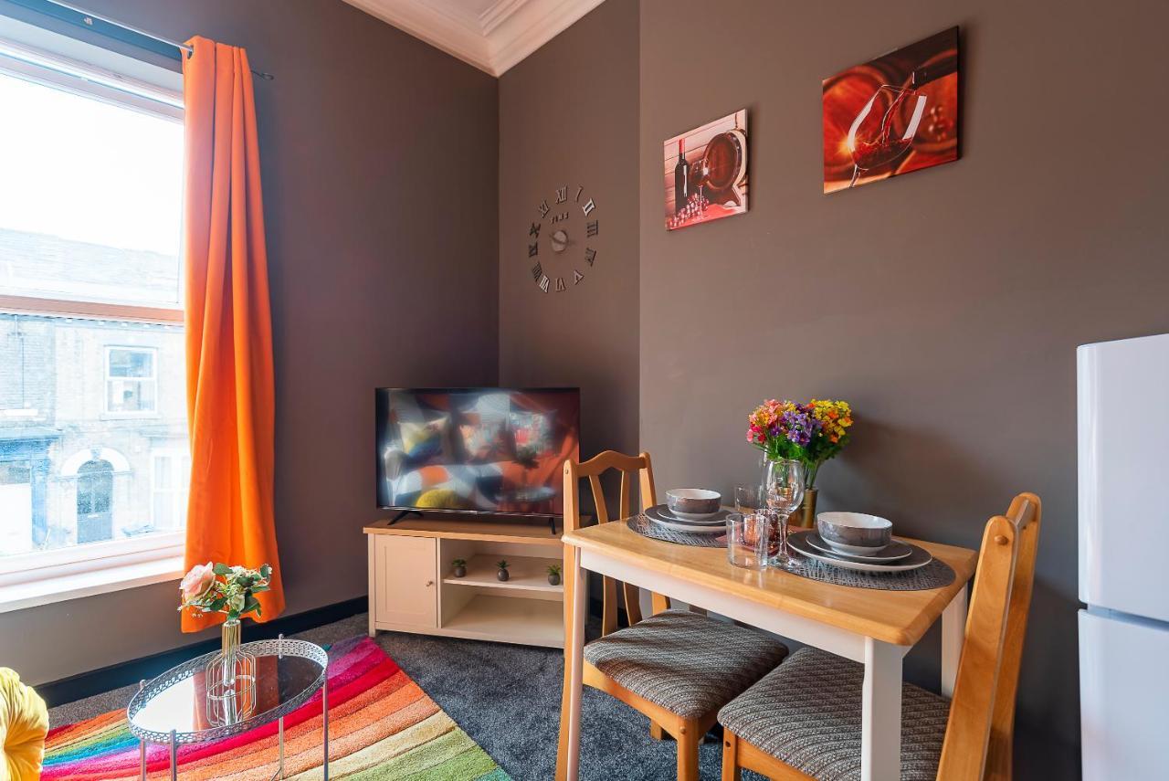 קינגסטון אפון הול Art-Filled Bohemian 1 Bedroom Apt 2 Beds Colourful Praise Inn Apartment מראה חיצוני תמונה