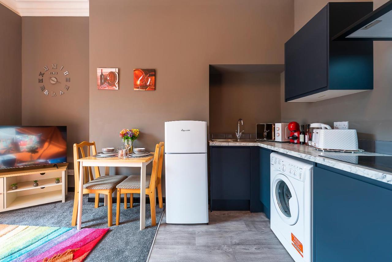 קינגסטון אפון הול Art-Filled Bohemian 1 Bedroom Apt 2 Beds Colourful Praise Inn Apartment מראה חיצוני תמונה